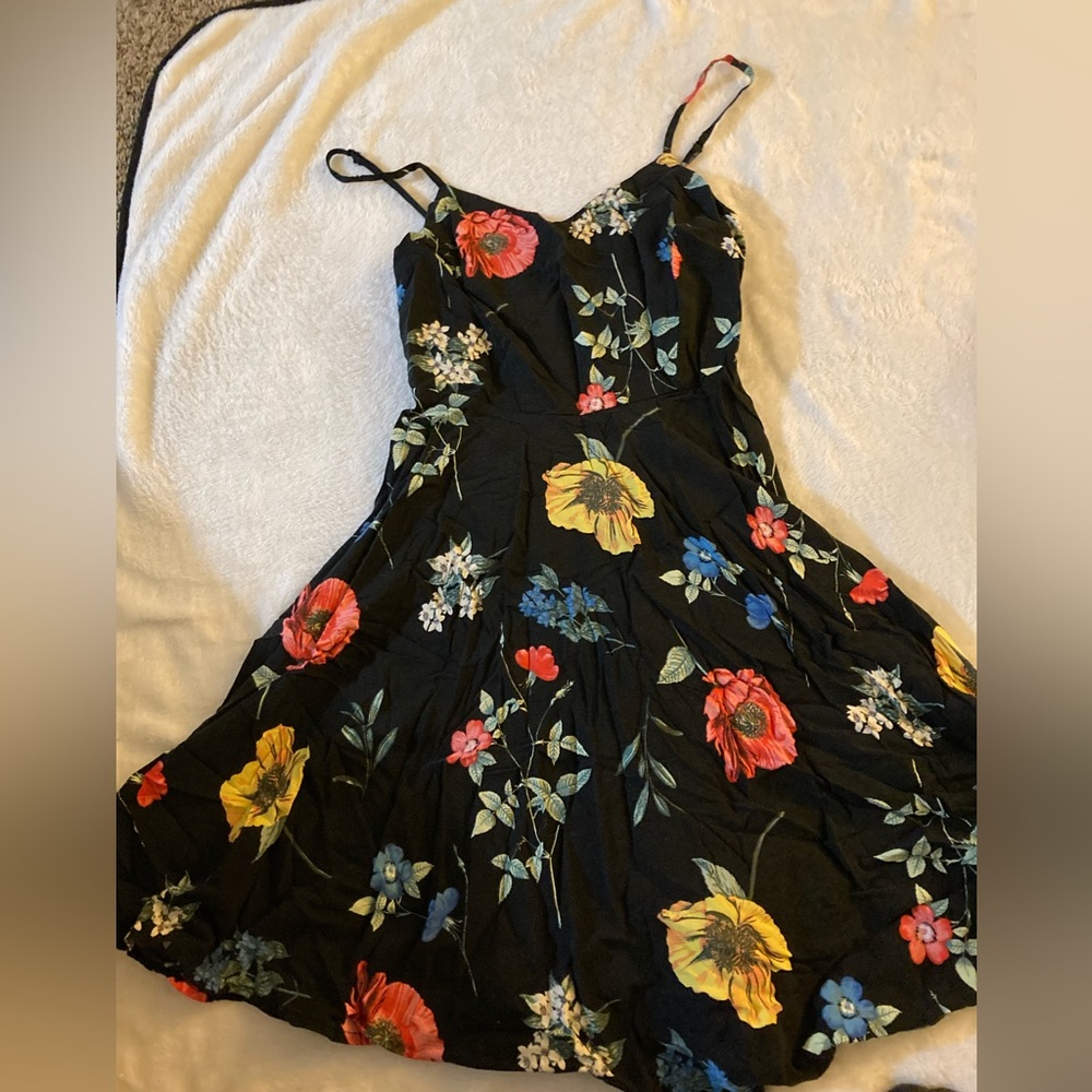 Black floral dress from old navy. Size: XS
